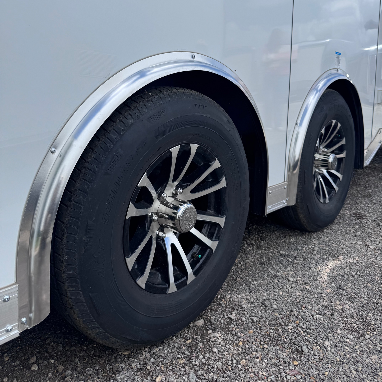 Continental Cargo 16" Aluminum Wheel & Tire (6 Lug)